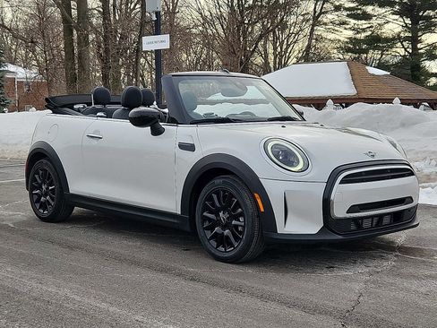 Used 2024 MINI Cooper Convertible image 3