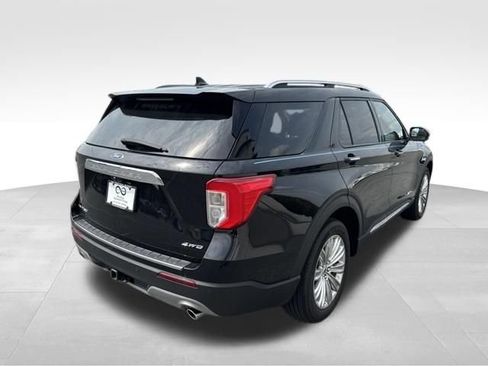 Used 2022 Ford Explorer Limited w/ Equipment Group 301A AWD/4WD image 14