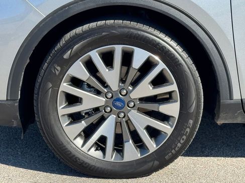 Used 2022 Ford Escape Titanium w/ Class II Trailer Tow Package image 42