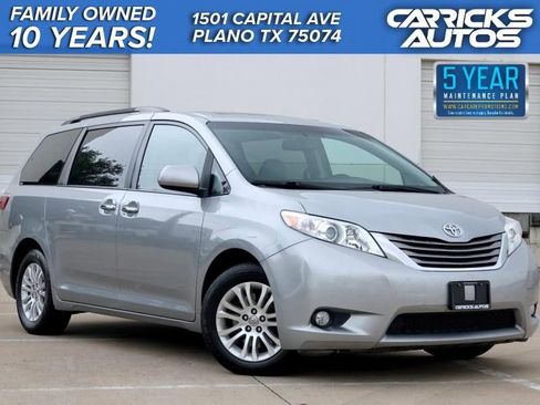 Used 2017 Toyota Sienna XLE FWD image 1