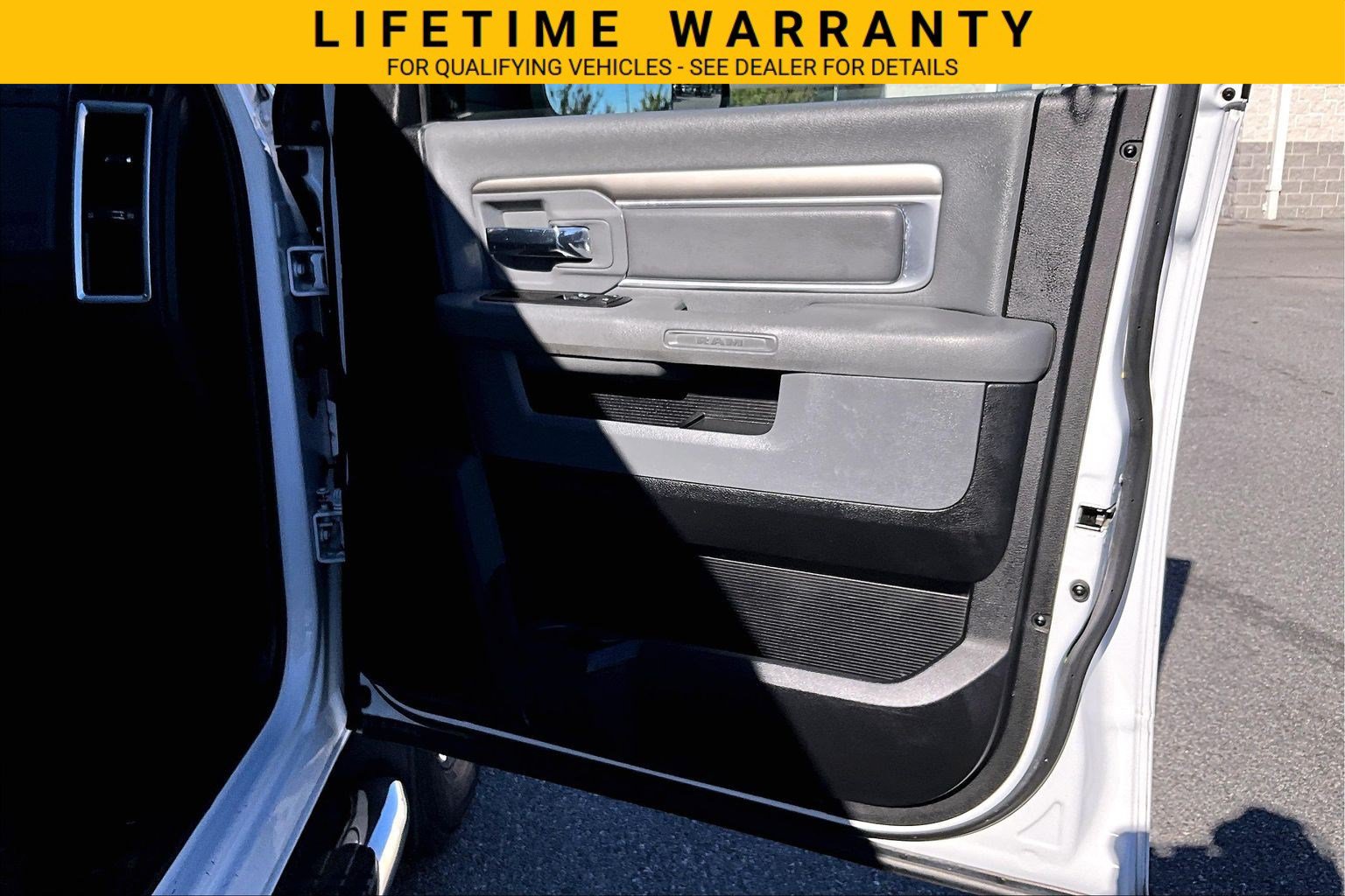 Used 2015 RAM 2500 SLT AWD/4WD image 20