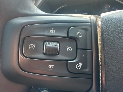 Used 2025 GMC Sierra 2500 AT4 w/ Technology Package AWD/4WD image 19