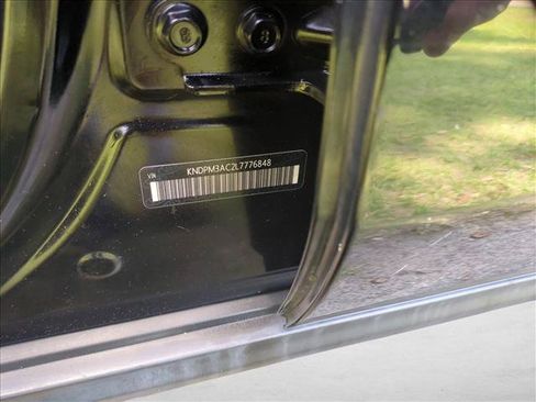 Used 2025 Kia Sportage EX FWD image 24