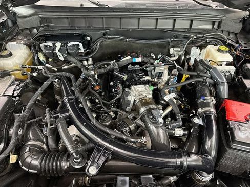 Used 2024 Ford Bronco Black Diamond w/ Sasquatch Package AWD/4WD image 30