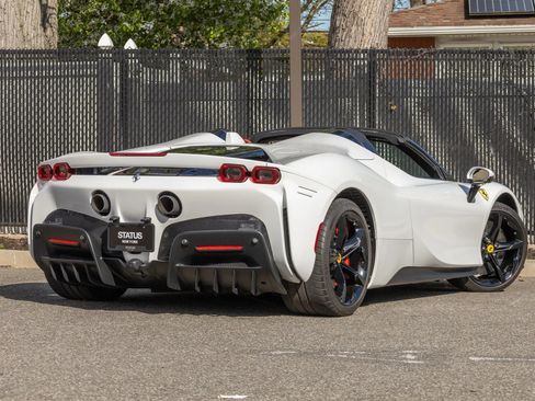 Used 2025 Ferrari SF90 Spider AWD/4WD image 33