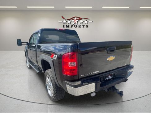 Used 2013 Chevrolet Silverado 2500 LT w/ Interior Plus Package AWD/4WD image 3