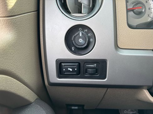 Used 2010 Ford F150 Lariat image 28