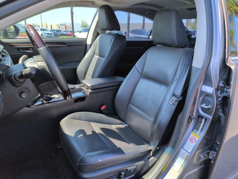 Used 2017 Lexus ES 350 w/ Navigation System Package FWD image 16