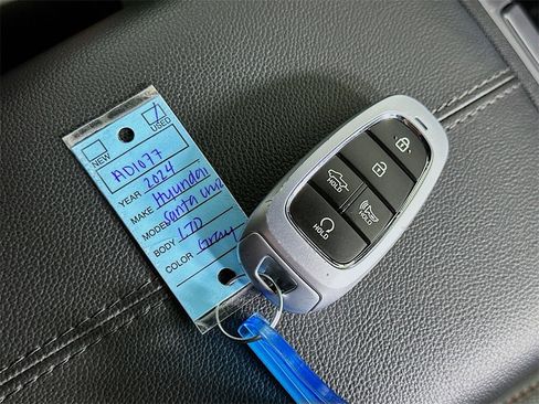 Used 2024 Hyundai Santa Cruz Limited image 36