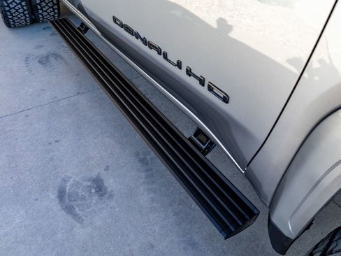 Used 2026 GMC Sierra 3500 Denali Ultimate image 13