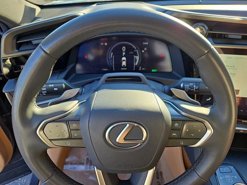 Used 2023 Lexus RZ 450e Premium image 20