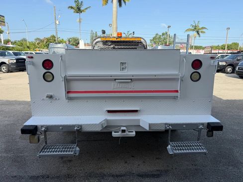 Used 2015 Ford F550 4x4 Crew Cab Super Duty image 4