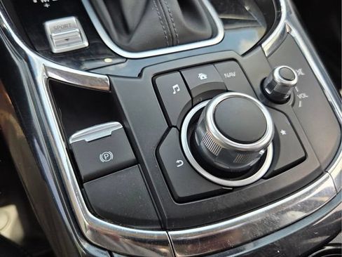 Used 2018 MAZDA CX-9 Touring w/ Touring Premium Package FWD image 26