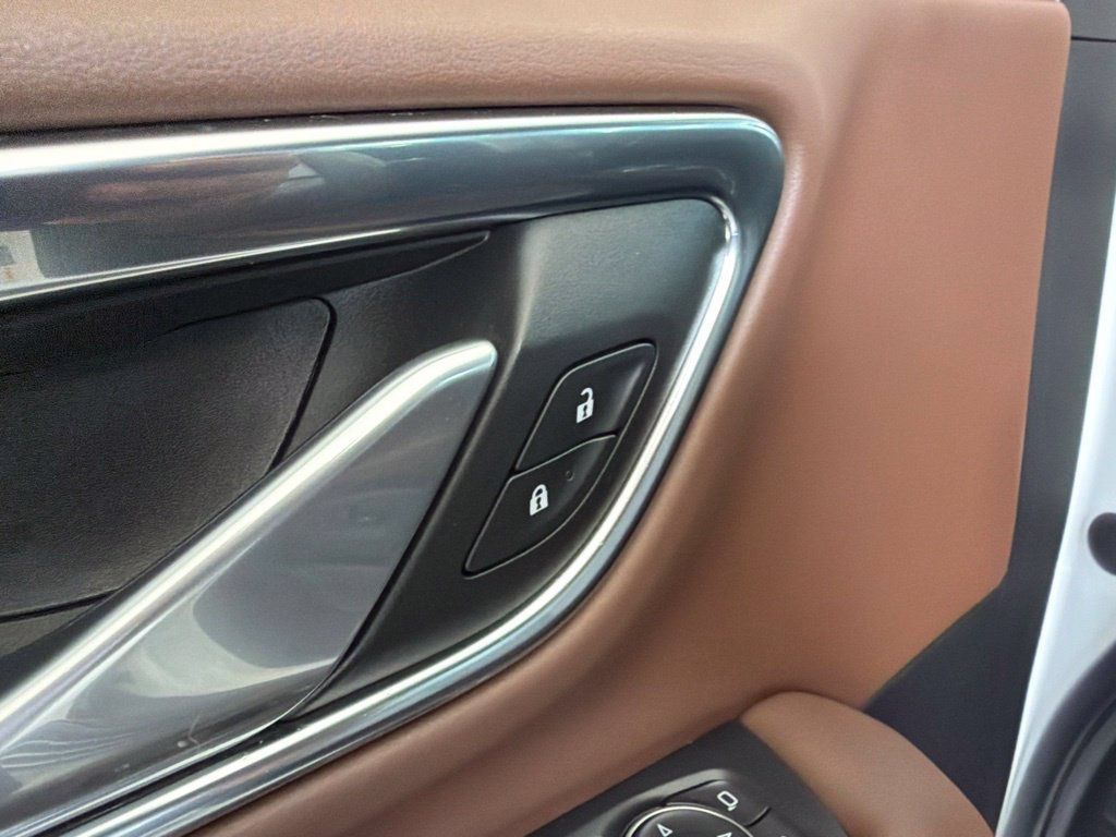 Used 2022 Chevrolet Tahoe High Country RWD image 41