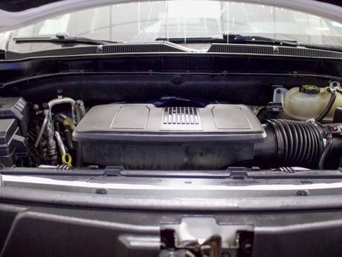 Used 2021 Chevrolet Suburban Premier image 21