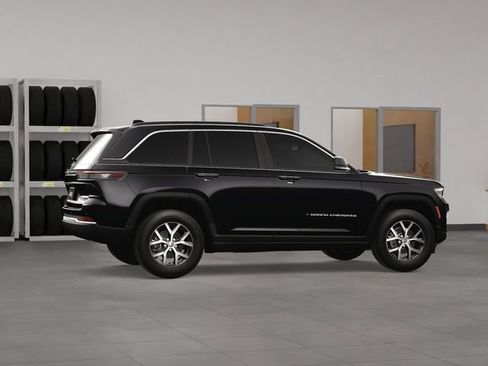 New 2024 Jeep Grand Cherokee Limited AWD/4WD image 6