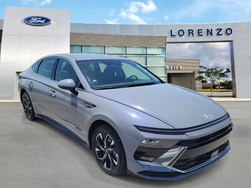 Used 2025 Hyundai Sonata SEL FWD image 3