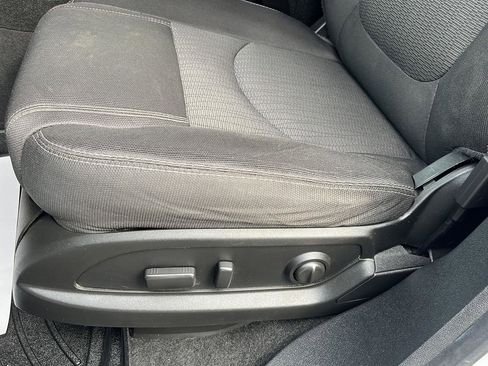 Used 2017 Chevrolet Traverse LT w/ Style and Technology Package FWD image 20