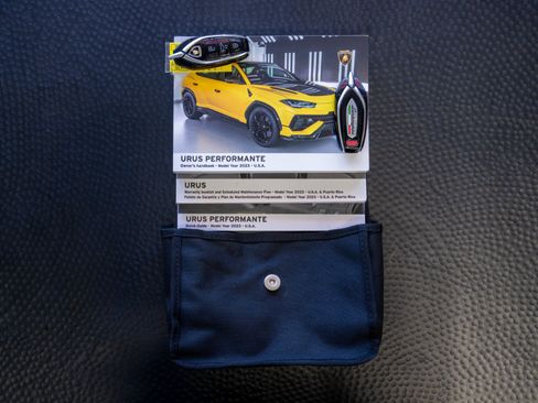 Used 2023 Lamborghini Urus Performante AWD/4WD image 20