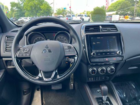 Used 2024 Mitsubishi Outlander Sport AWD image 22