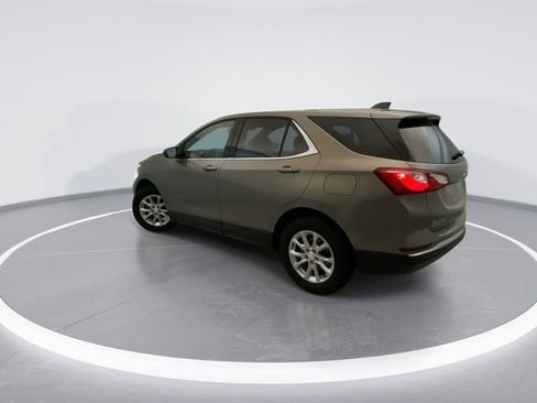 Used 2019 Chevrolet Equinox LT image 2
