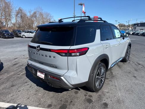 New 2026 Nissan Pathfinder Platinum w/ Cargo Package FWD image 5