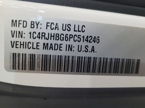 Used 2023 Jeep Grand Cherokee Limited w/ Black Appearance Package image 33