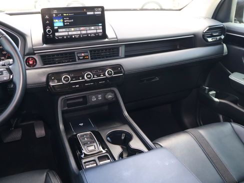 Used 2024 Honda Pilot EX-L image 10