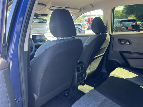 Certified 2023 Nissan Rogue SV AWD/4WD image 18