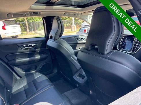 Used 2019 Volvo S60 T6 Momentum w/ Premium Package AWD/4WD image 11