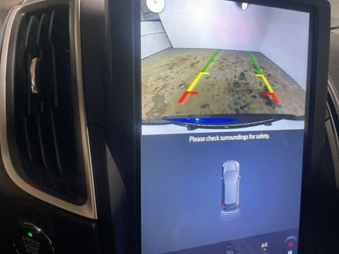 Used 2022 Ford Edge SEL w/ Convenience Package image 8