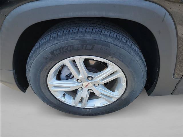 Used 2022 GMC Terrain SLE w/ Driver Convenience Package FWD image 9