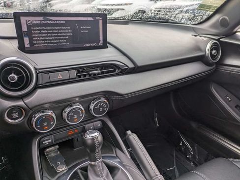 Used 2025 MAZDA MX-5 Miata RF Grand Touring RWD image 15