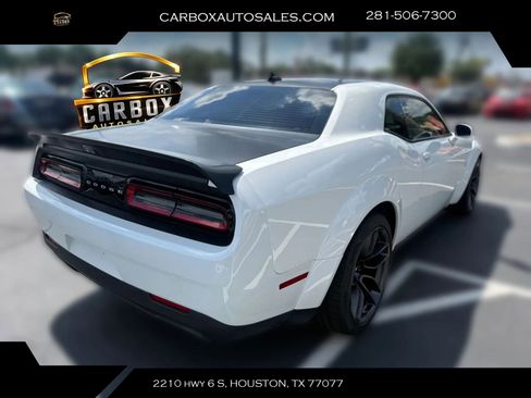 Used 2020 Dodge Challenger R/T Scat Pack RWD image 5