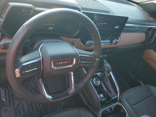 Certified 2023 GMC Canyon AT4 w/ AT4 Premium Package AWD/4WD image 17
