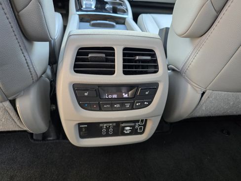 Used 2021 Honda Pilot Touring image 23