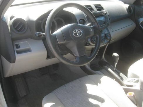 Used 2009 Toyota RAV4 2WD w/ Base L4 Extra Value Pkg image 16