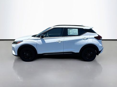 Used 2024 Nissan Kicks SR w/ SR Premium Package FWD image 4