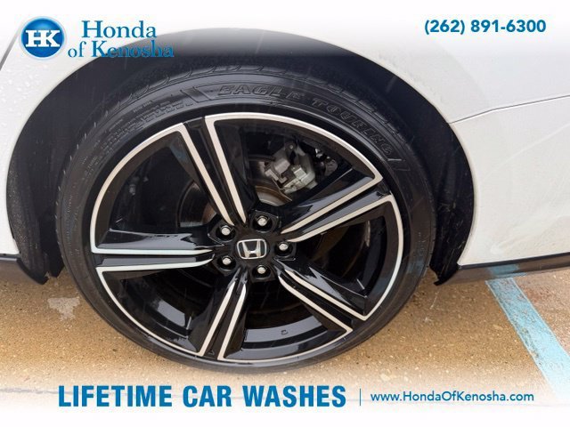Used 2024 Honda Accord Sport image 3