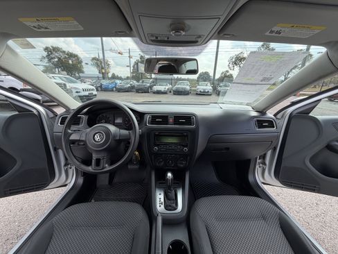 Used 2012 Volkswagen Jetta S image 19