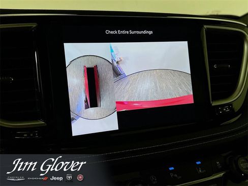 New 2026 Chrysler Pacifica Select w/ S Appearance Package image 31