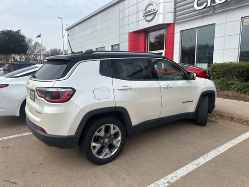 Used 2018 Jeep Compass Limited w/ Navigation Group image 3