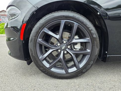 Used 2021 Dodge Charger SXT w/ Blacktop Package RWD image 9