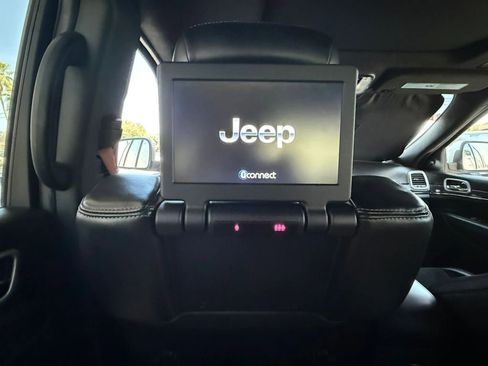 Used 2019 Jeep Grand Cherokee SRT image 45