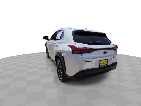 Used 2021 Lexus UX 200 w/ Premium Package FWD image 7