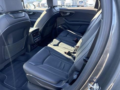 Used 2025 Audi Q7 3.0T Premium Plus image 18