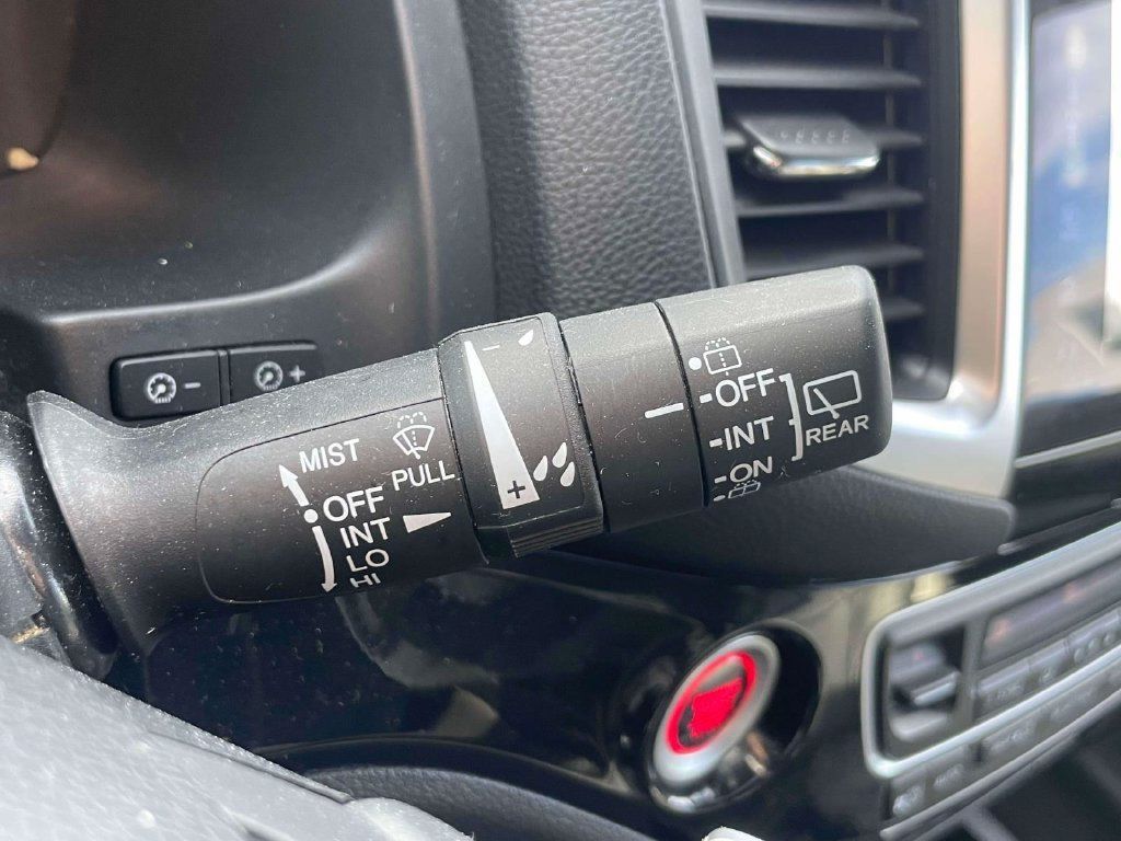 Used 2016 Honda Pilot Touring image 23
