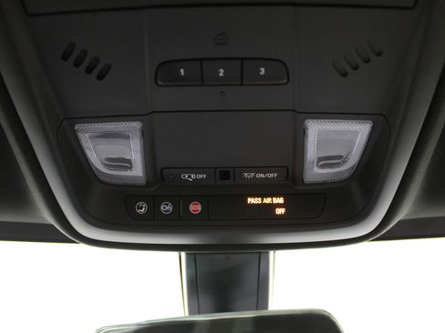 Used 2019 Cadillac XT5 FWD image 23