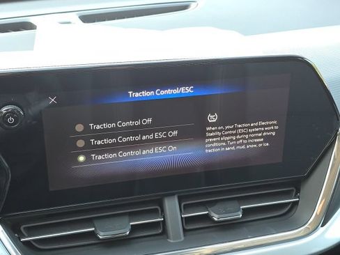 Used 2026 Chevrolet Trax LT w/ Driver Confidence Package FWD image 25