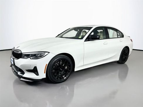 Used 2021 BMW 330i xDrive Sedan w/ Convenience Package AWD/4WD image 2